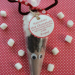 Reindeer Hot Chocolate Fun DIY Gift Idea With FREE Printable Tags
